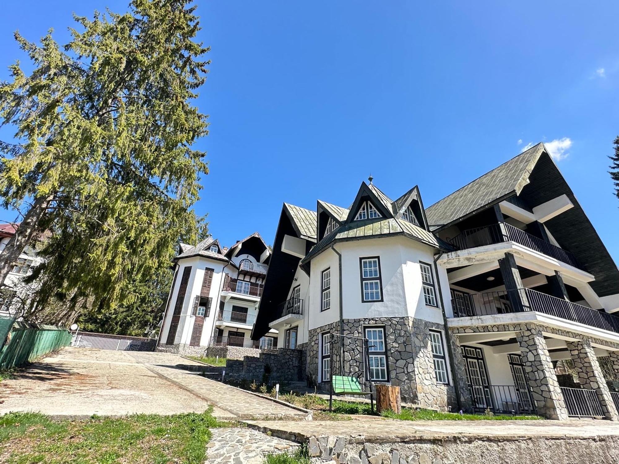 Pine Peak Apartments Predeal Exterior photo